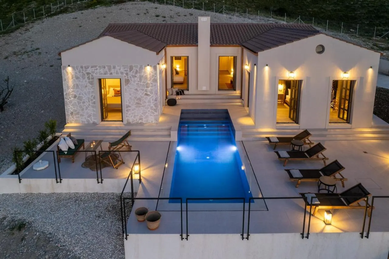 J&C Luxury Villa Asos 0*,